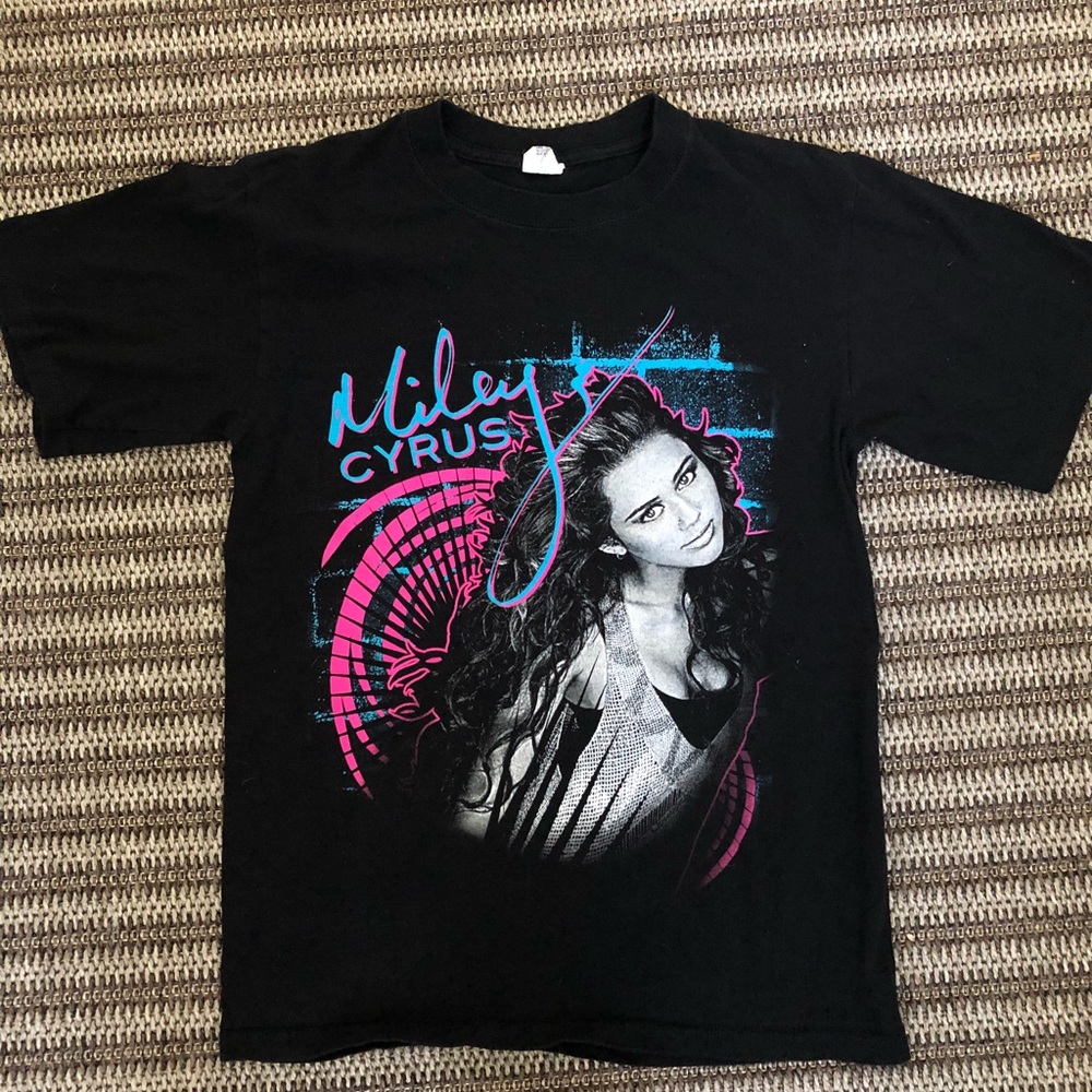 Vintage Miley Cyrus band shirt
